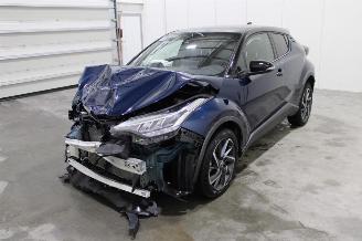 uszkodzony samochody osobowe Toyota C-HR  2023/11